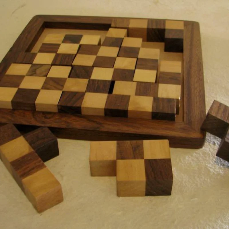 PENTOMINO CHESSBOARD - Wooden Puzzle